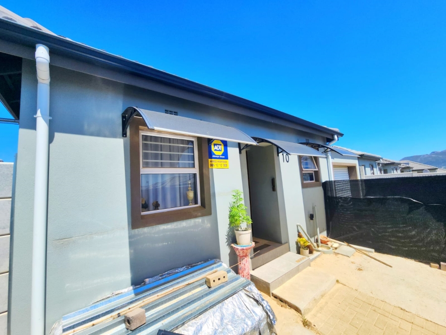 2 Bedroom Property for Sale in Groenheuwel Western Cape